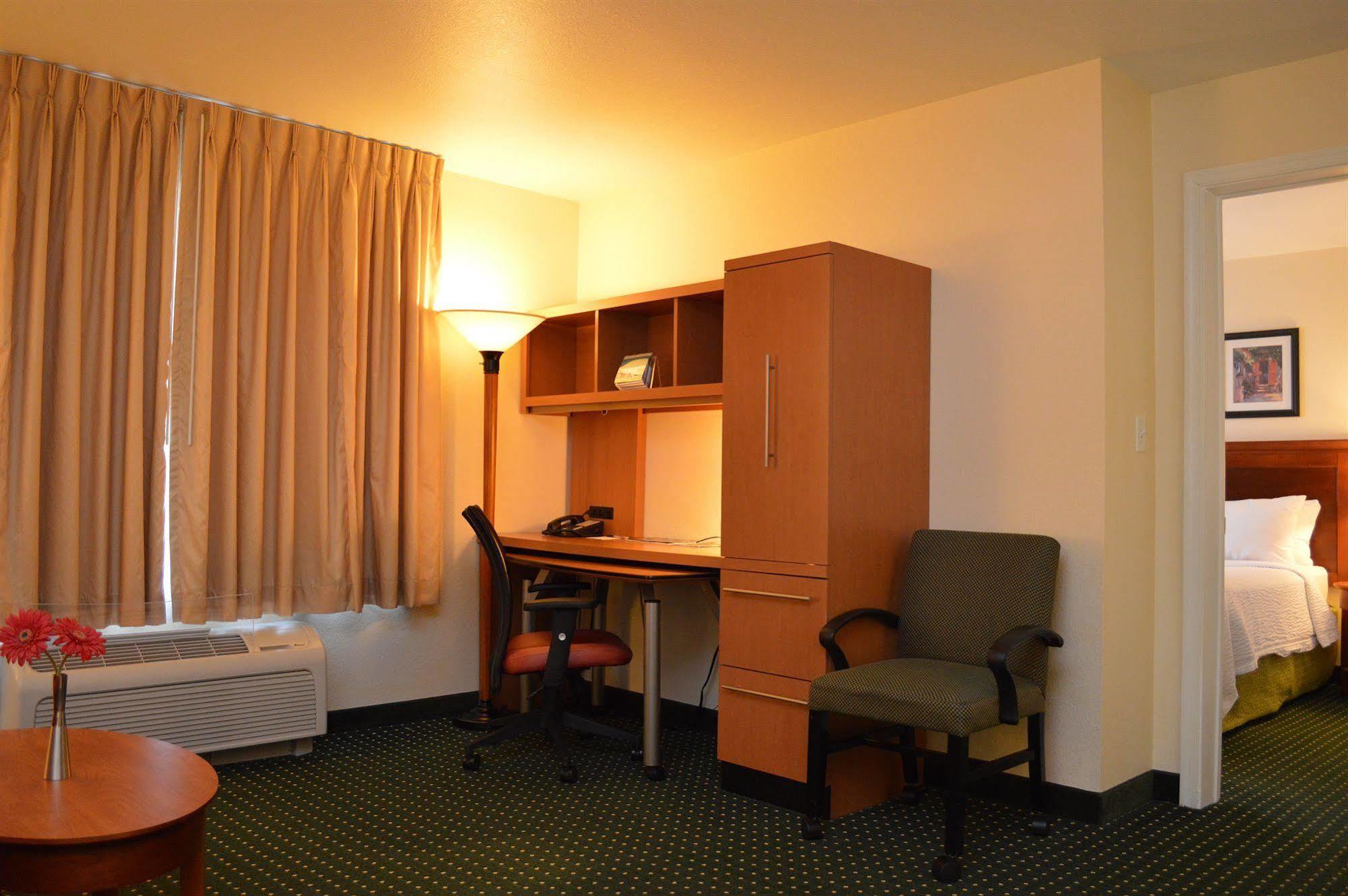 Towneplace Suites Stafford Exteriér fotografie